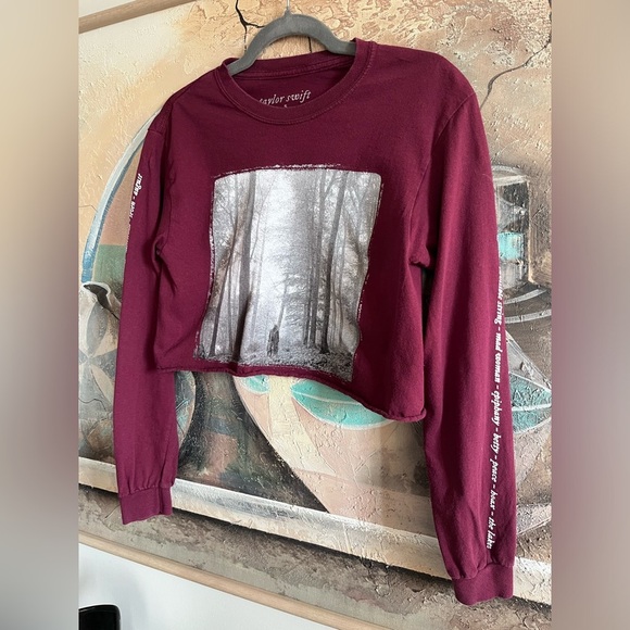 Taylor Swift In The Trees Folklore Soundtrack Crop Shirt - Picture 3 of 16
